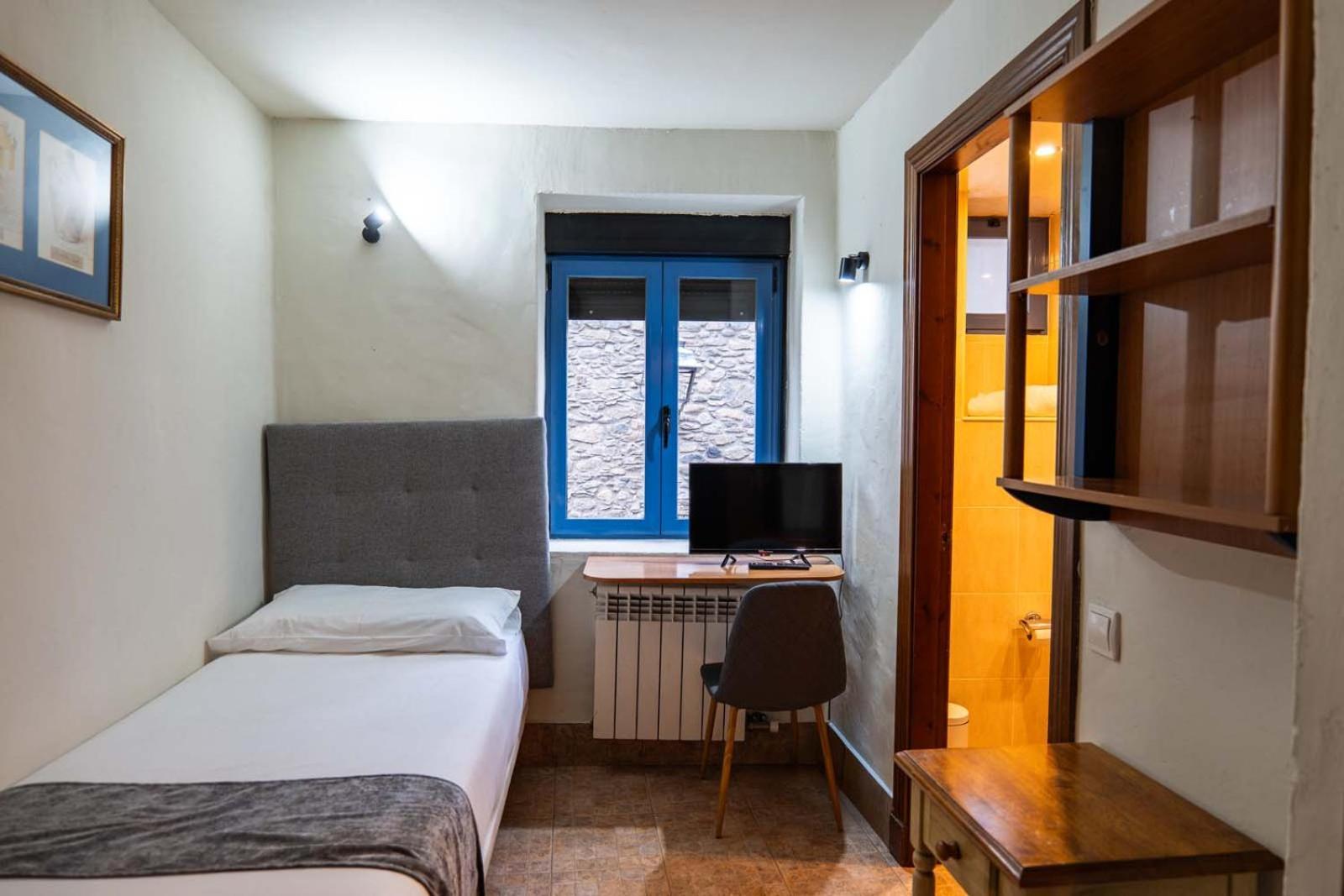 Single Room,1743944898:JPEG